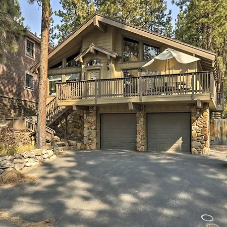 Zephyr Cove Escape With Deck - Steps To Beach!